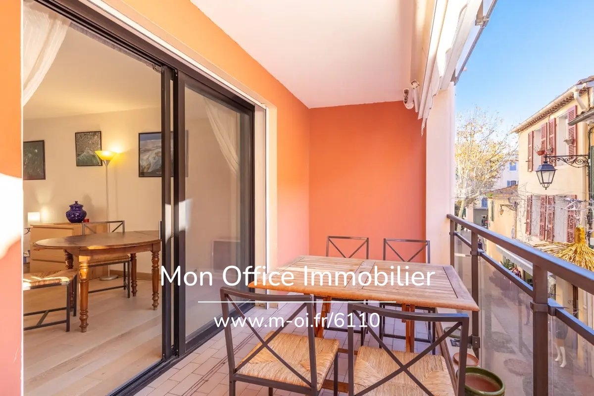 Appartement de luxe à vendre à Sanary-sur-Mer, 357 000 €, Photo 1