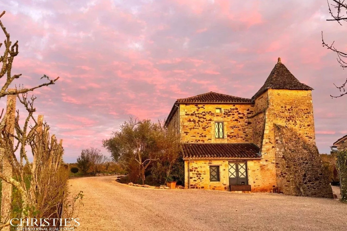 Maison de luxe à vendre à Sauveterre-la-Lémance, 1 190 000 €, Photo 2