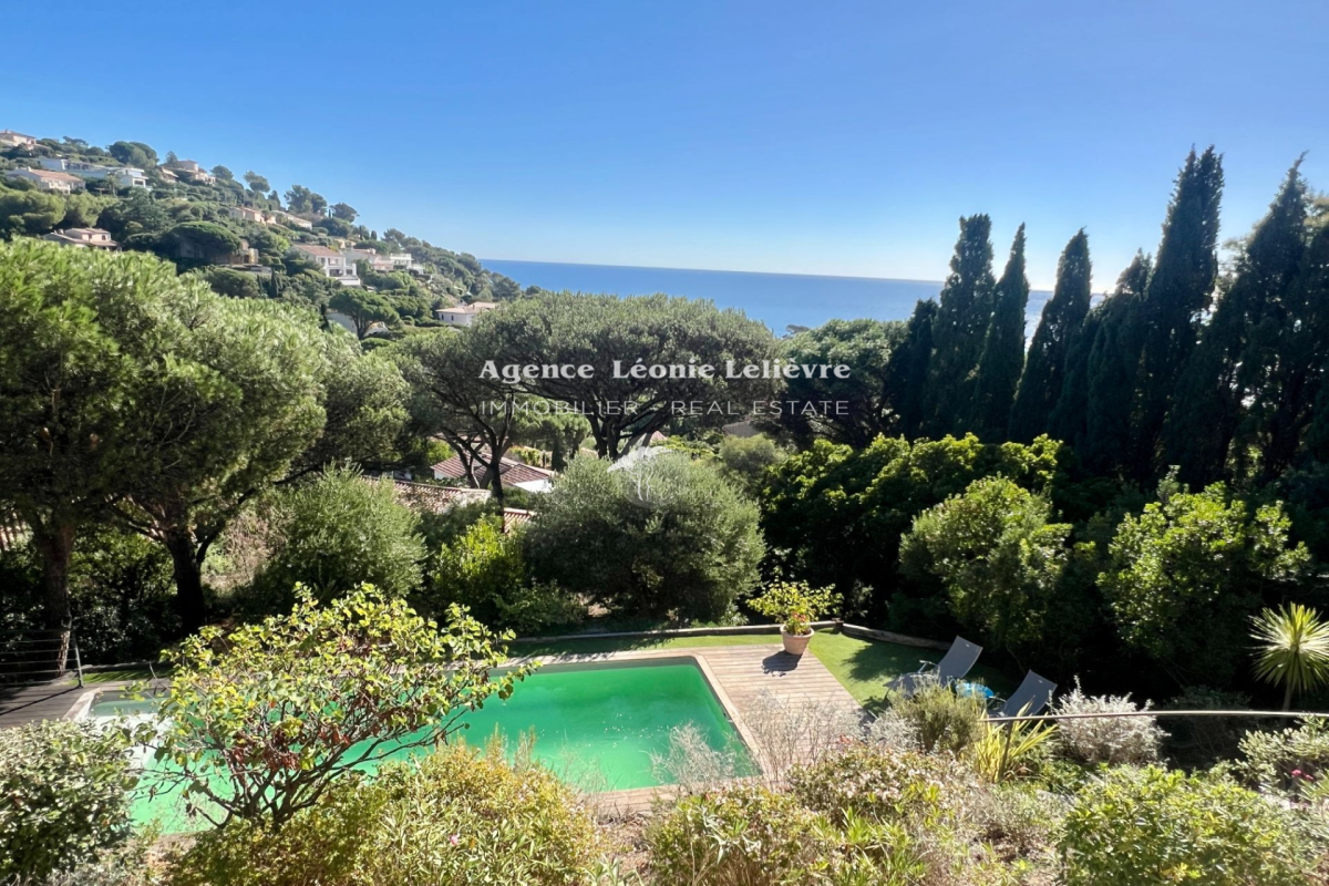 Maison de luxe à vendre à Les Issambres, 1 060 000 €, Photo 3