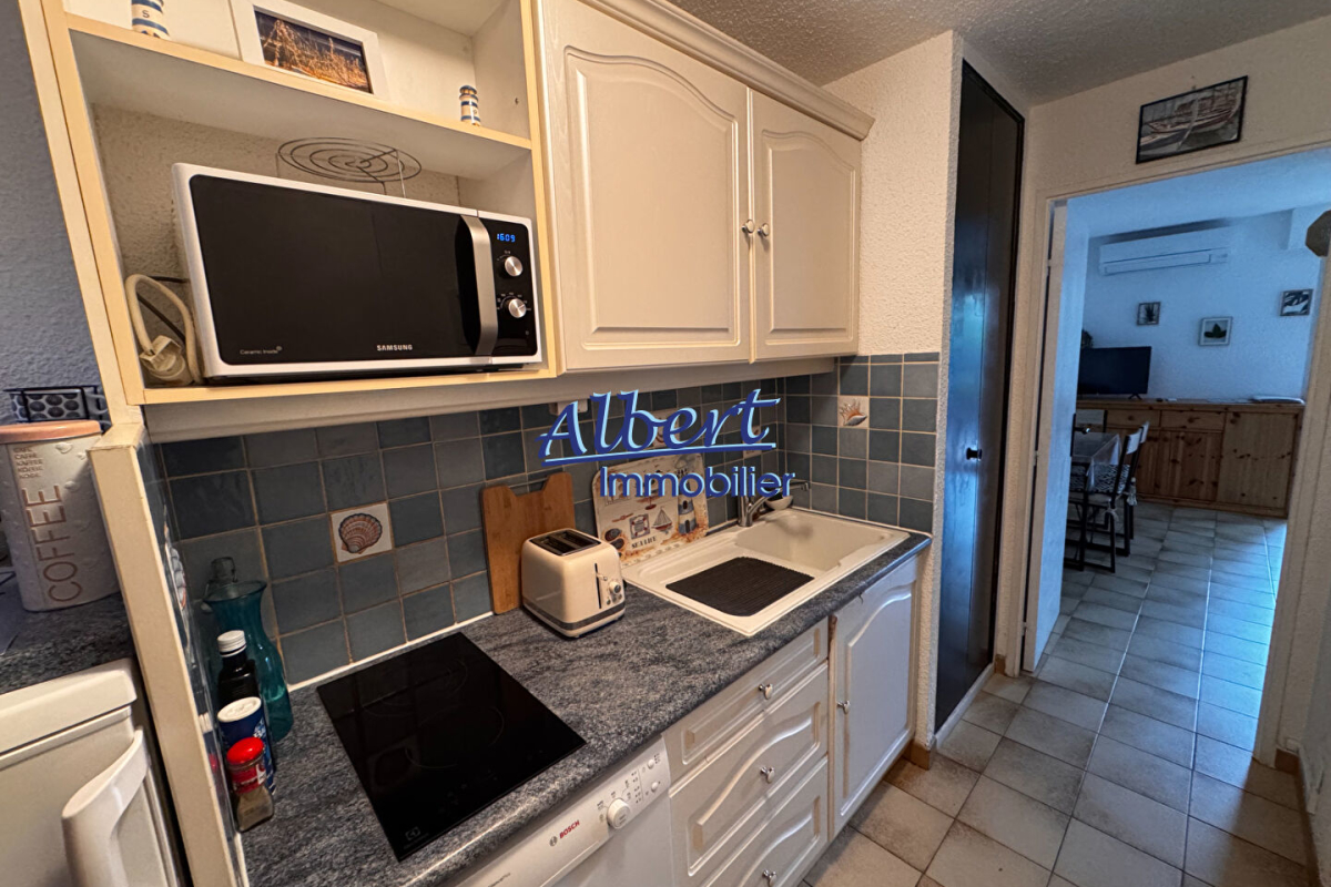 Appartement de luxe à vendre à Sanary-sur-Mer, 215 000 €, Photo 4