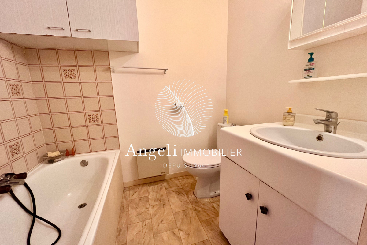 Luxury Apartment for sale in Saint-Aygulf, 136 500 €, Photo 5