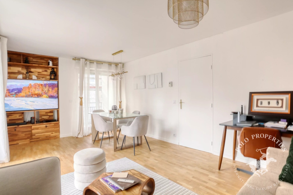 Luxury Apartment for rental in Courbevoie, 2 250 €, Photo 1