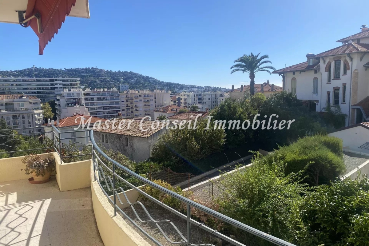 Luxury Apartment for sale in Le Cannet, 419 700 €, Photo 5