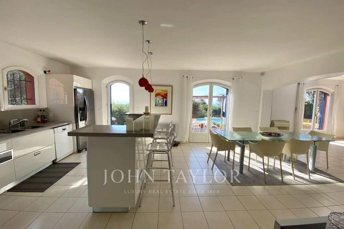 Maison de luxe à vendre à Vence, 880 000 €, Photo 7