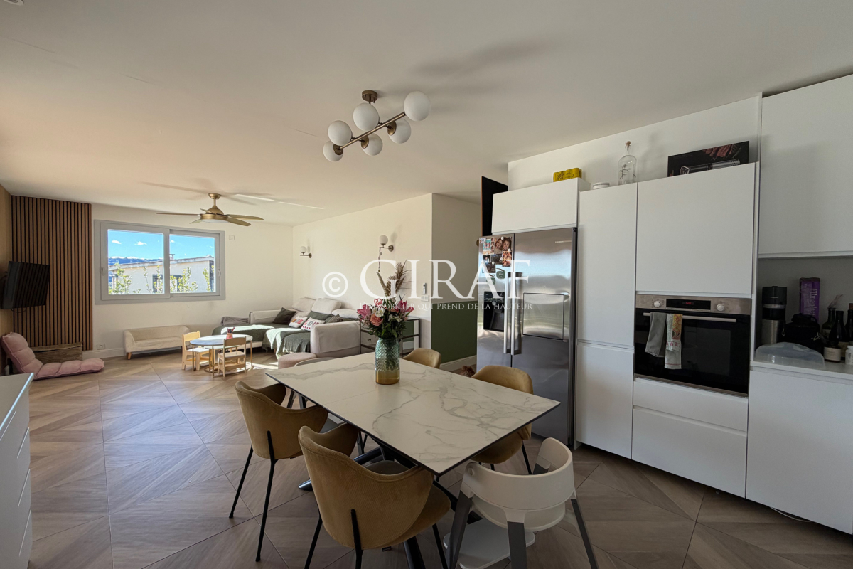 Luxury Apartment for sale in La Colle-sur-Loup, 785 000 €, Photo 4