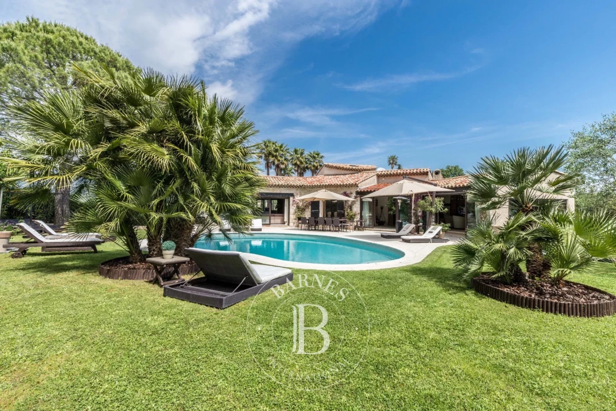 Maison de luxe à vendre à Saint-Paul-de-Vence, 2 980 000 €, Photo 1