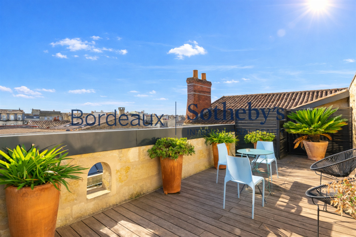 Luxury Apartment for sale in Bordeaux, 1 150 000 €, Photo 1