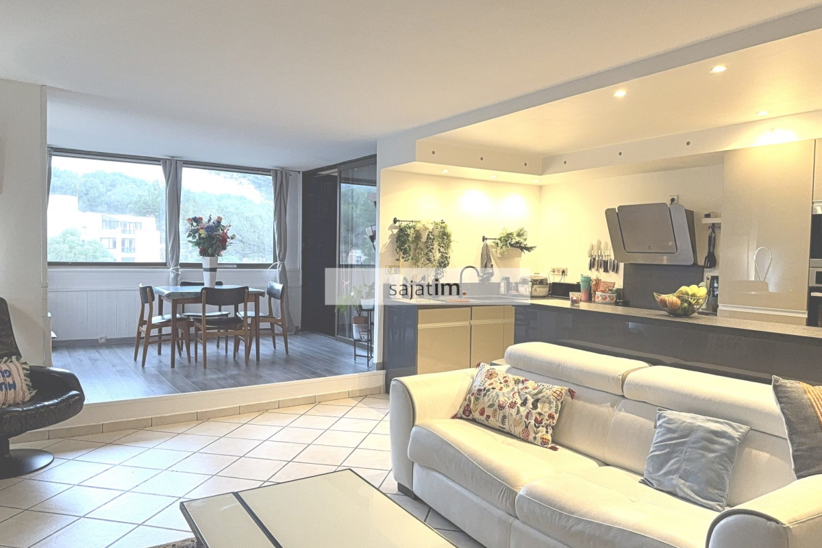 Appartement de luxe à vendre à La Seyne-sur-Mer, 279 000 €, Photo 2