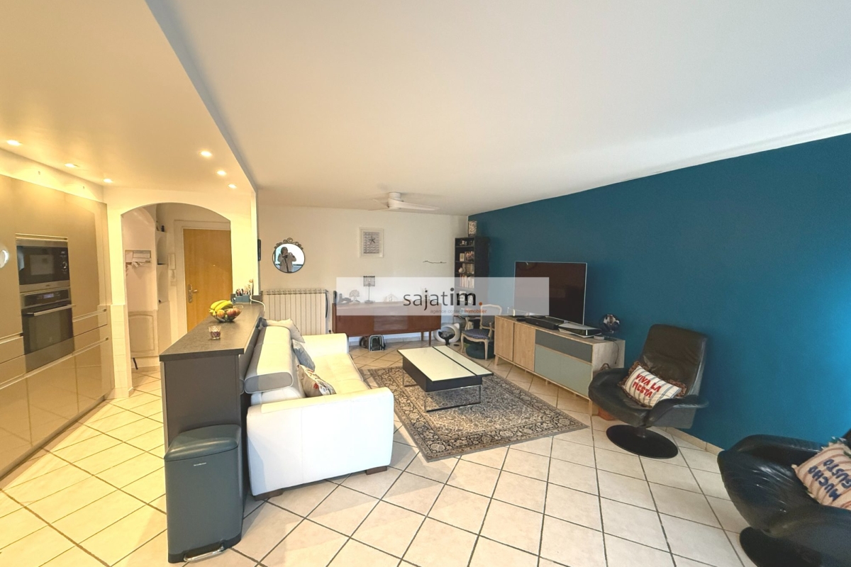 Appartement de luxe à vendre à La Seyne-sur-Mer, 273 000 €, Photo 2