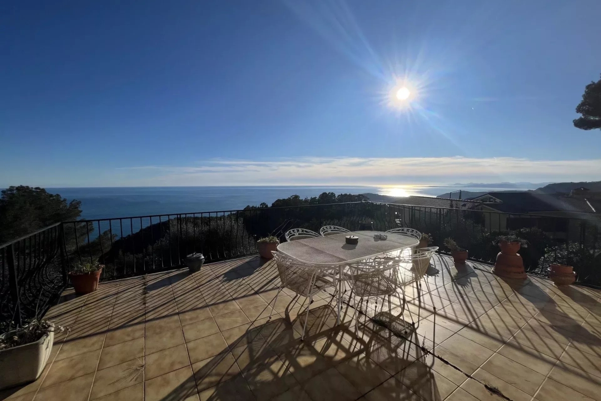 Maison de luxe à vendre à Èze, 1 480 000 €, Photo 1