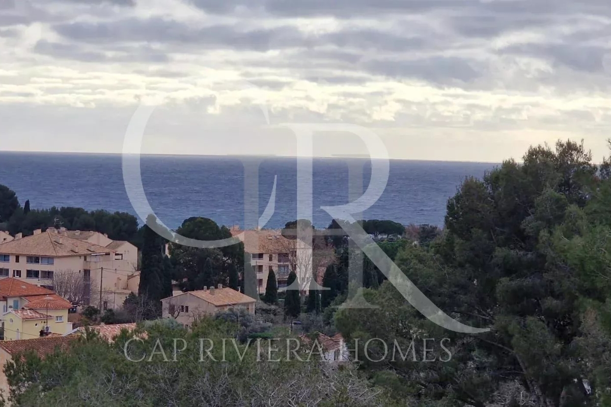 Appartement de luxe à vendre à Saint-Mandrier-sur-Mer, 273 000 €, Photo 1