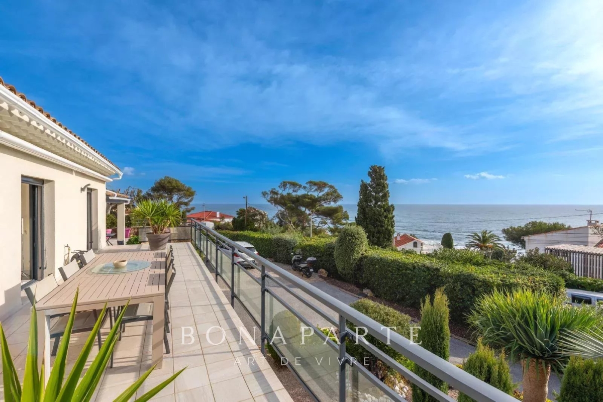 Maison de luxe à vendre à Saint-Aygulf, 1 280 000 €, Photo 1