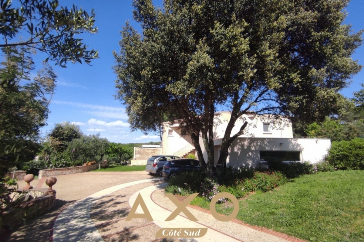 Maison de luxe à vendre à Uzès, 675 000 €, Photo 1