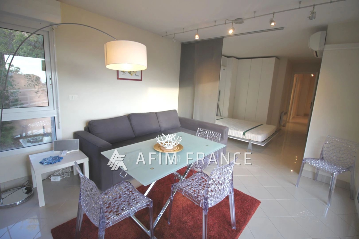 Appartement de luxe à vendre à Beausoleil, 380 000 €, Photo 2