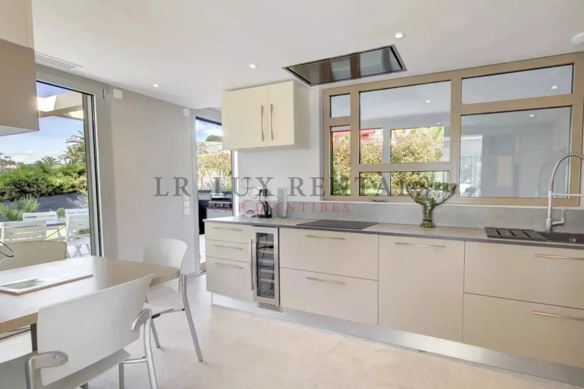 Maison de luxe à vendre à Antibes, 4 790 000 €, Photo 3