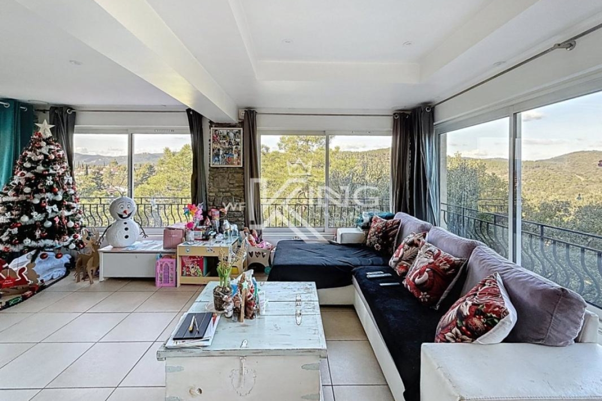Maison de luxe à vendre à Fréjus, 525 000 €, Photo 3