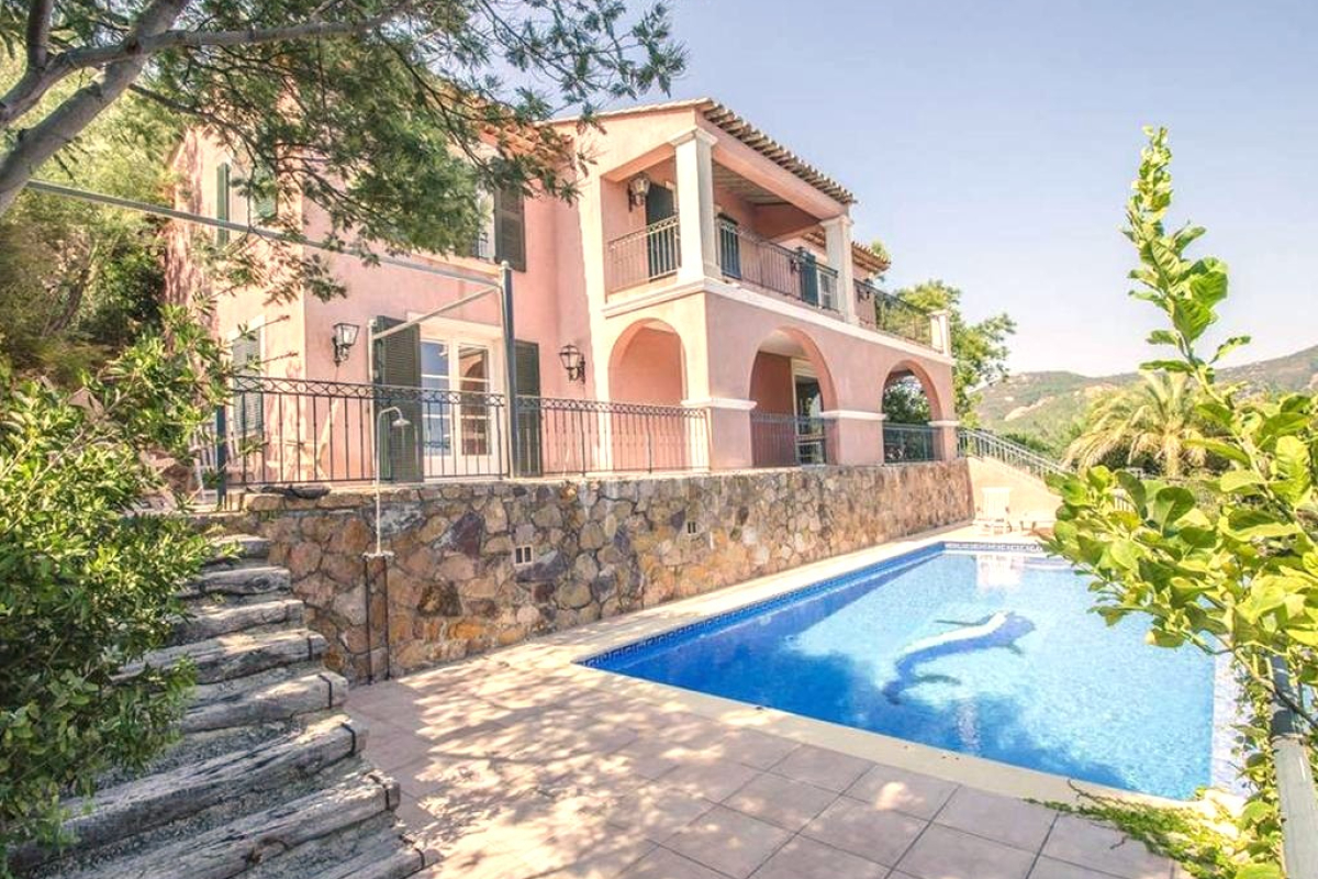 Maison de luxe à vendre à Agay, 2 040 000 €, Photo 1