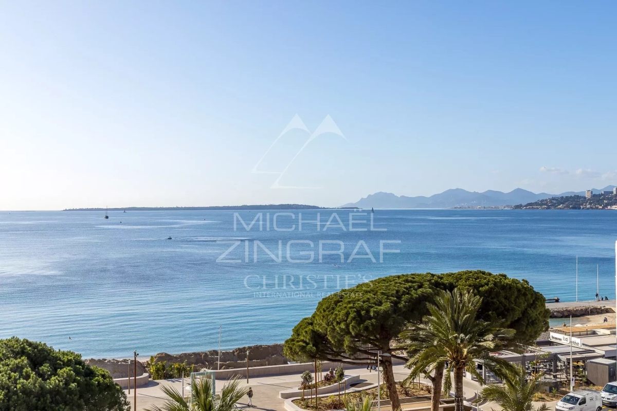 Appartement de luxe à vendre à Antibes, 800 000 €, Photo 2