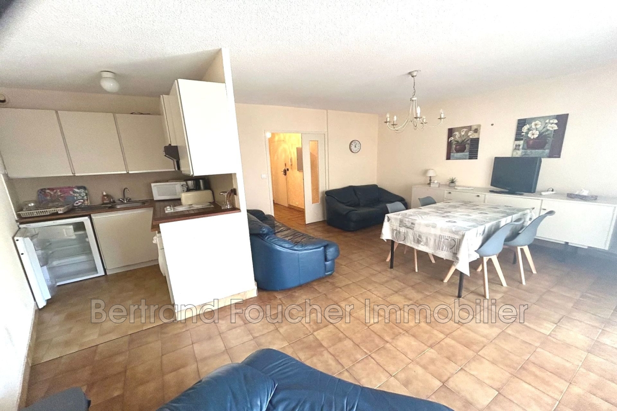 Luxury Apartment for sale in Cavalaire-sur-Mer, 330 000 €, Photo 2