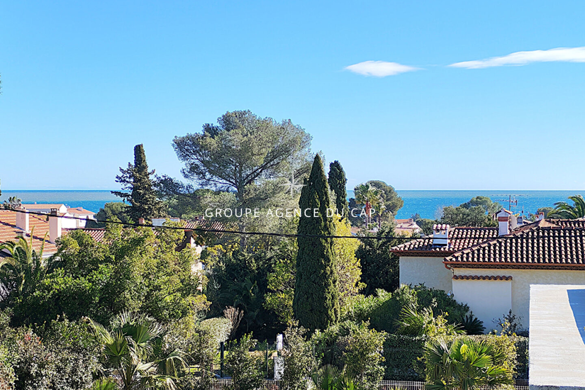 Luxury House for sale in Saint-Aygulf, 890 000 €, Photo 3