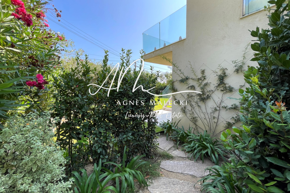 Luxury House for sale in Cavalaire-sur-Mer, 1 950 000 €, Photo 6