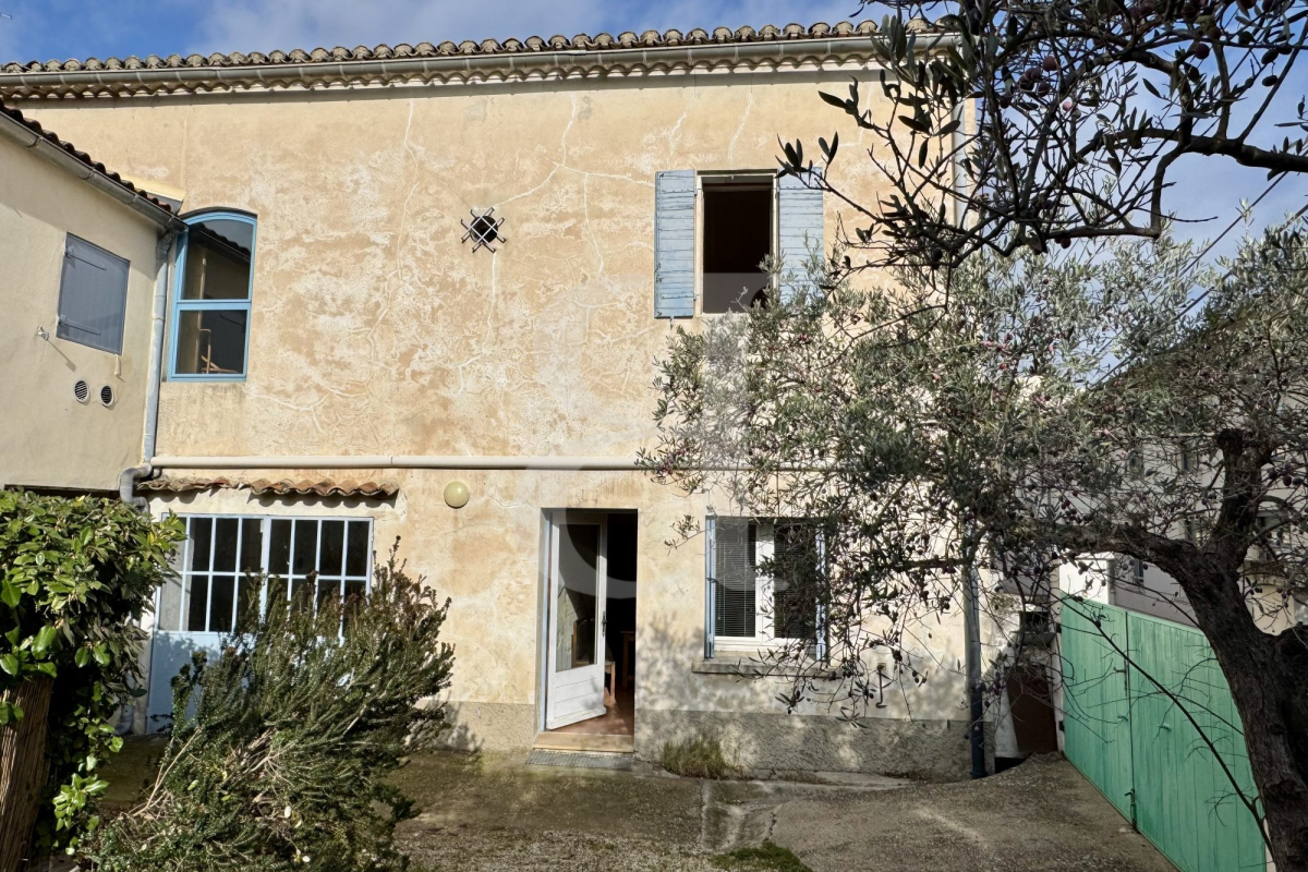 Maison de luxe à vendre à Saint-Rémy-de-Provence, 460 000 €, Photo 1
