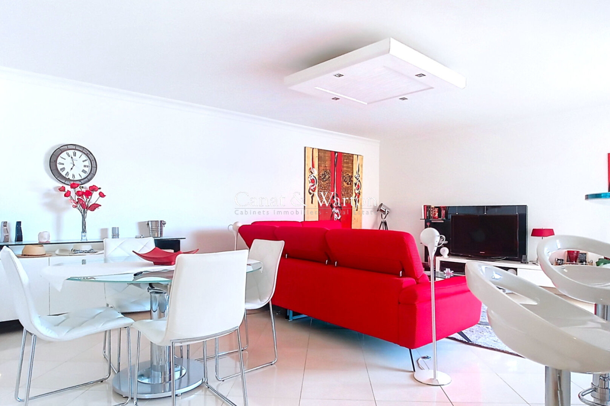 Appartement de luxe à vendre à Saint-Raphaël, 525 000 €, Photo 2