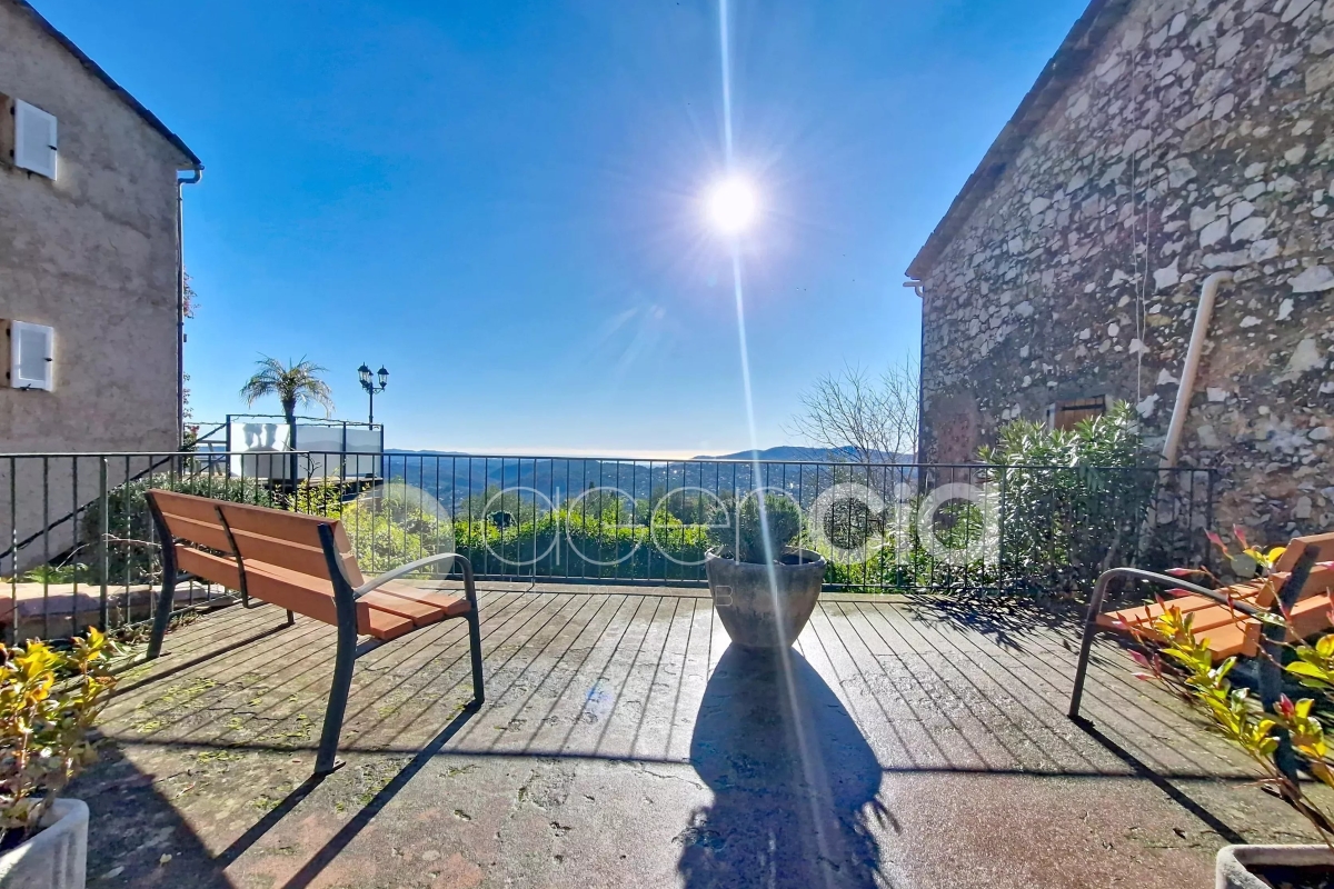 Appartement de luxe à vendre à Spéracèdes, 350 000 €, Photo 1