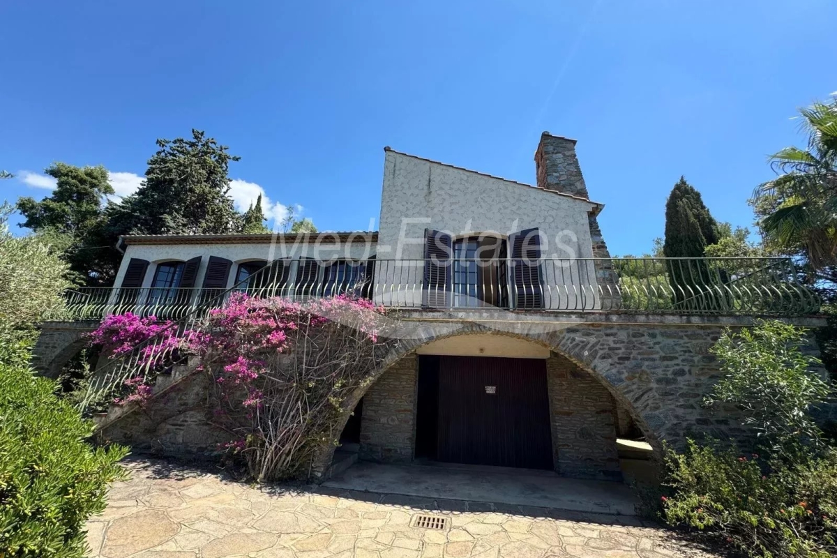 Luxury House for sale in La Croix-Valmer, 2 520 000 €, Photo 1