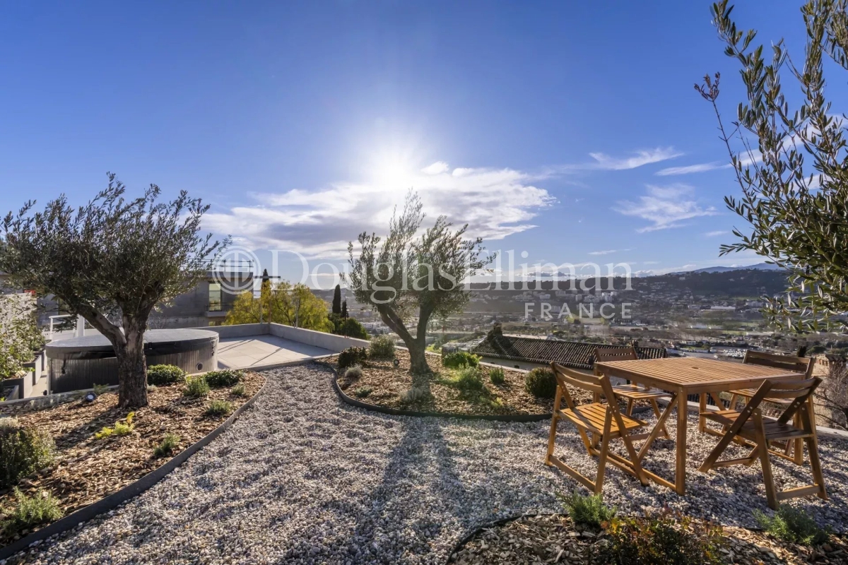 Luxury Apartment for sale in Nice, 875 000 €, Photo 2