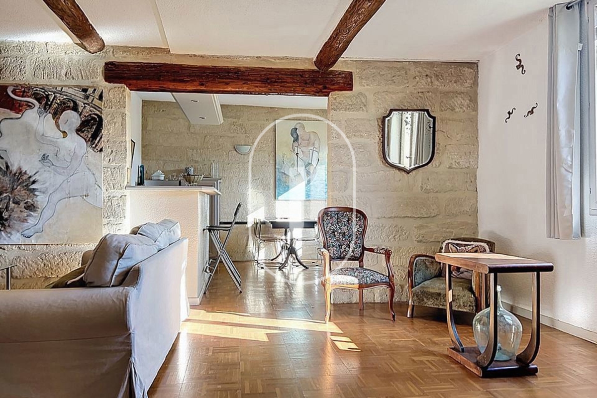 Appartement de luxe à vendre à Uzès, 220 000 €, Photo 2