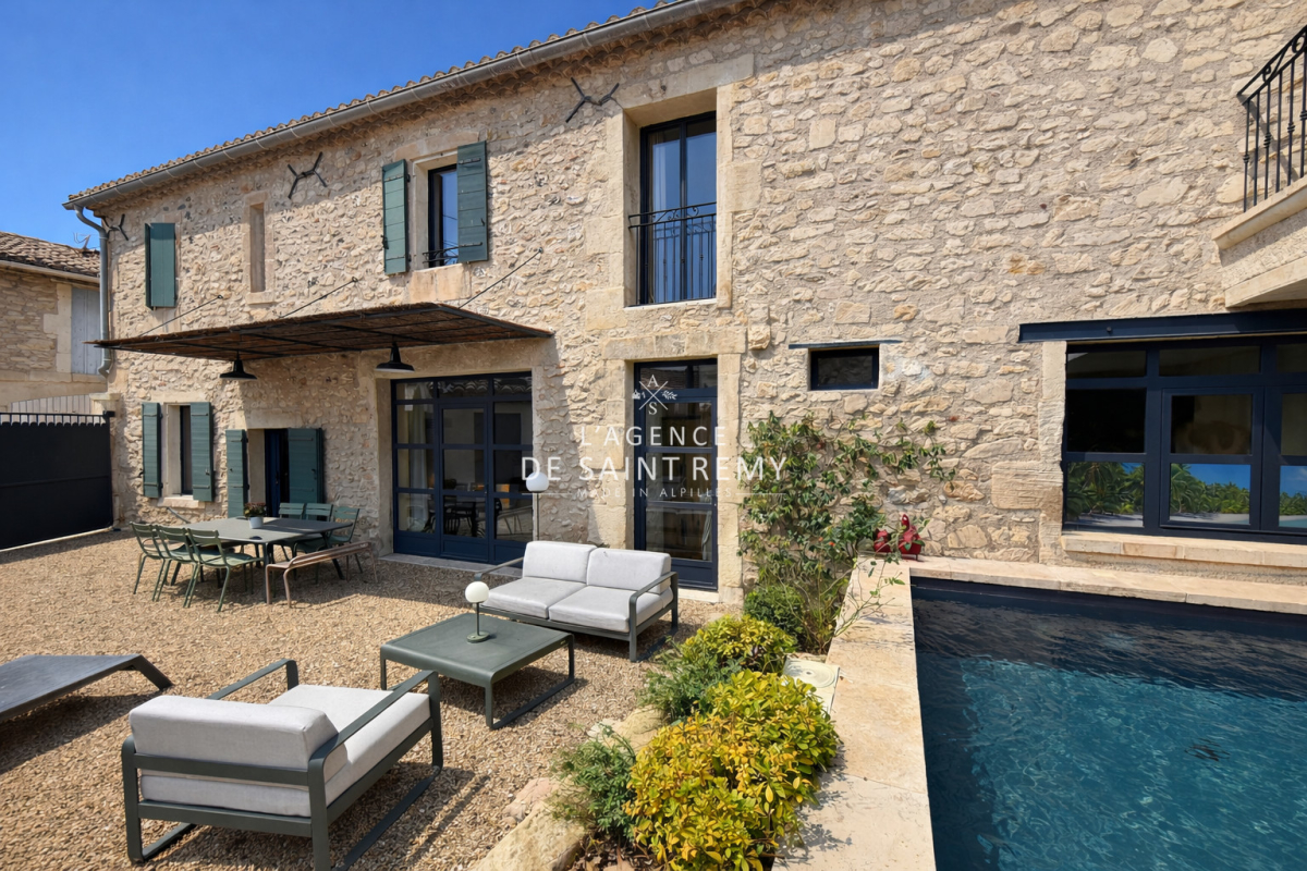 Maison de luxe à vendre à Saint-Rémy-de-Provence, 1 365 000 €, Photo 1