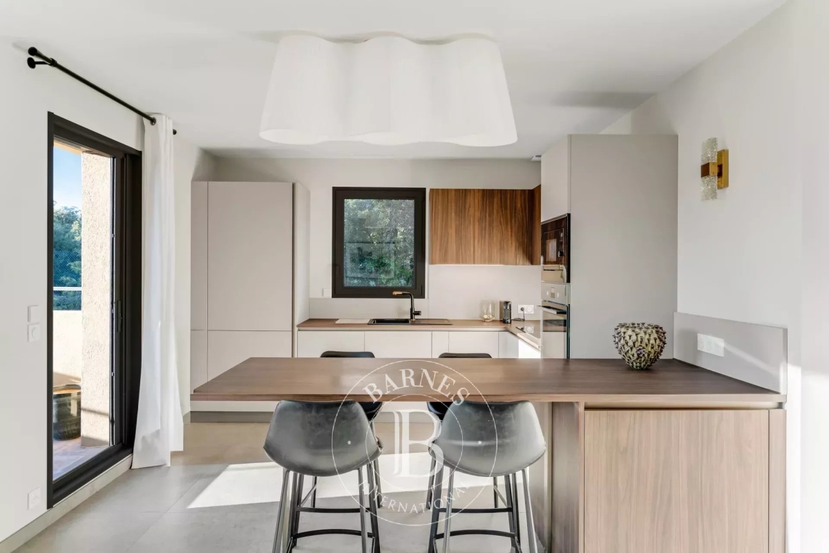 Luxury Apartment for sale in Grimaud, 995 000 €, Photo 3