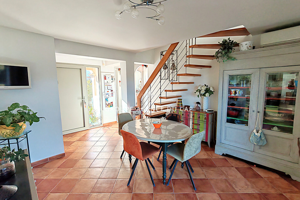 Maison de luxe à vendre à Saint-Aygulf, 895 000 €, Photo 7