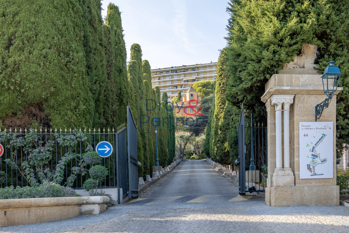 Appartement de luxe à vendre à Nice, 590 000 €, Photo 2