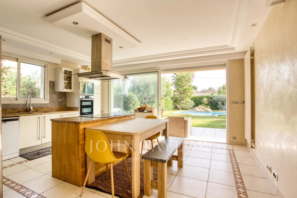 Luxury House for sale in Antibes, 1 450 000 €, Photo 6