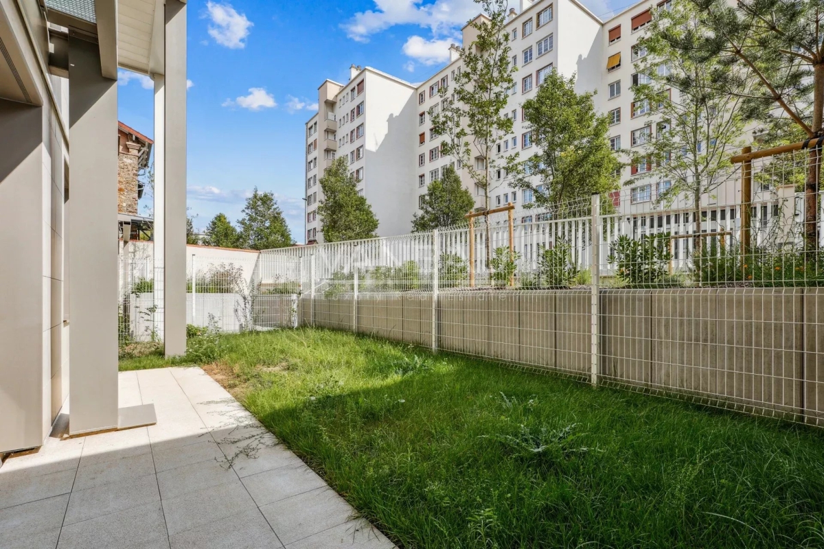 Luxury Apartment for sale in Issy-les-Moulineaux, 822 000 €, Photo 1