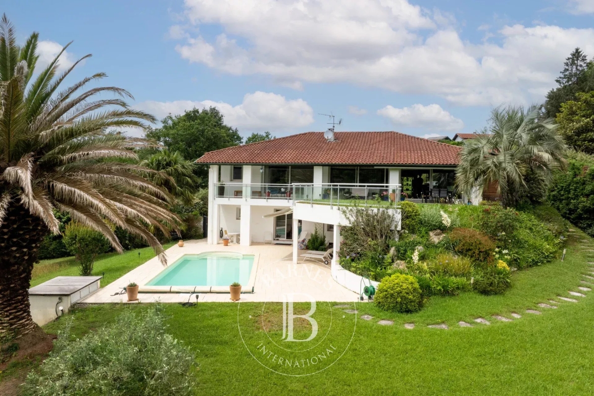 Maison de luxe à vendre à Urrugne, 1 160 000 €, Photo 1