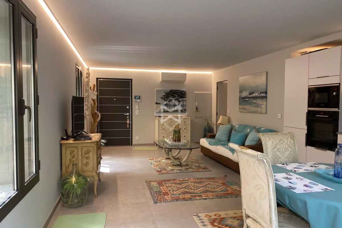 Appartement de luxe à vendre à Saint-Tropez, 1 474 000 €, Photo 2