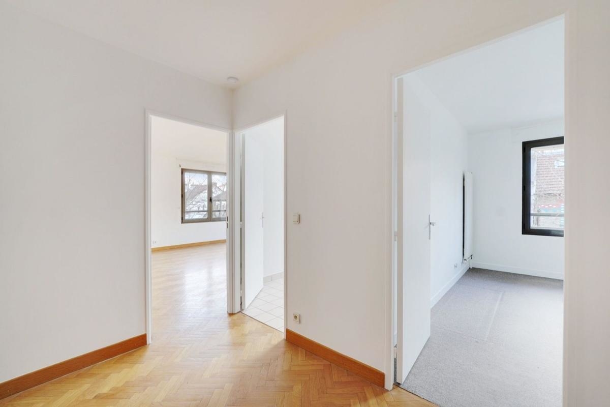 Appartement de luxe à vendre à Courbevoie, 700 000 €, Photo 3