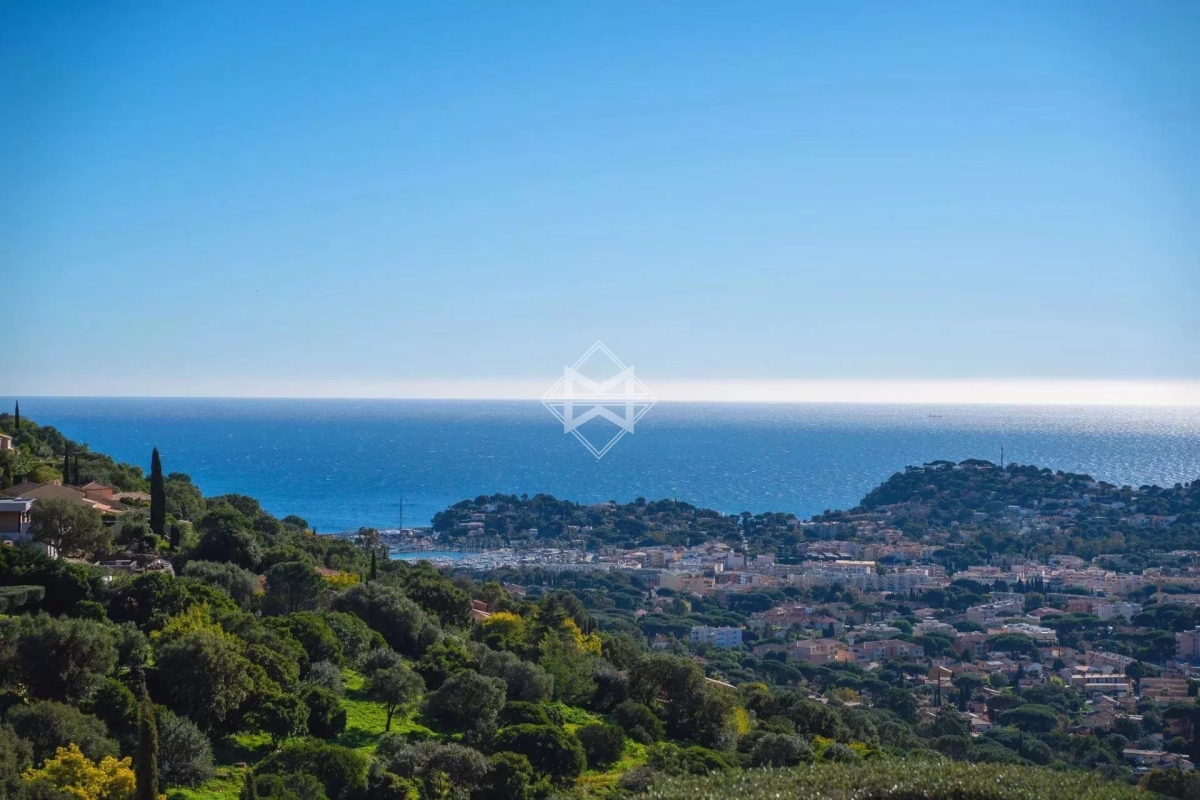 Luxury House for sale in Cavalaire-sur-Mer, 1 995 000 €, Photo 4