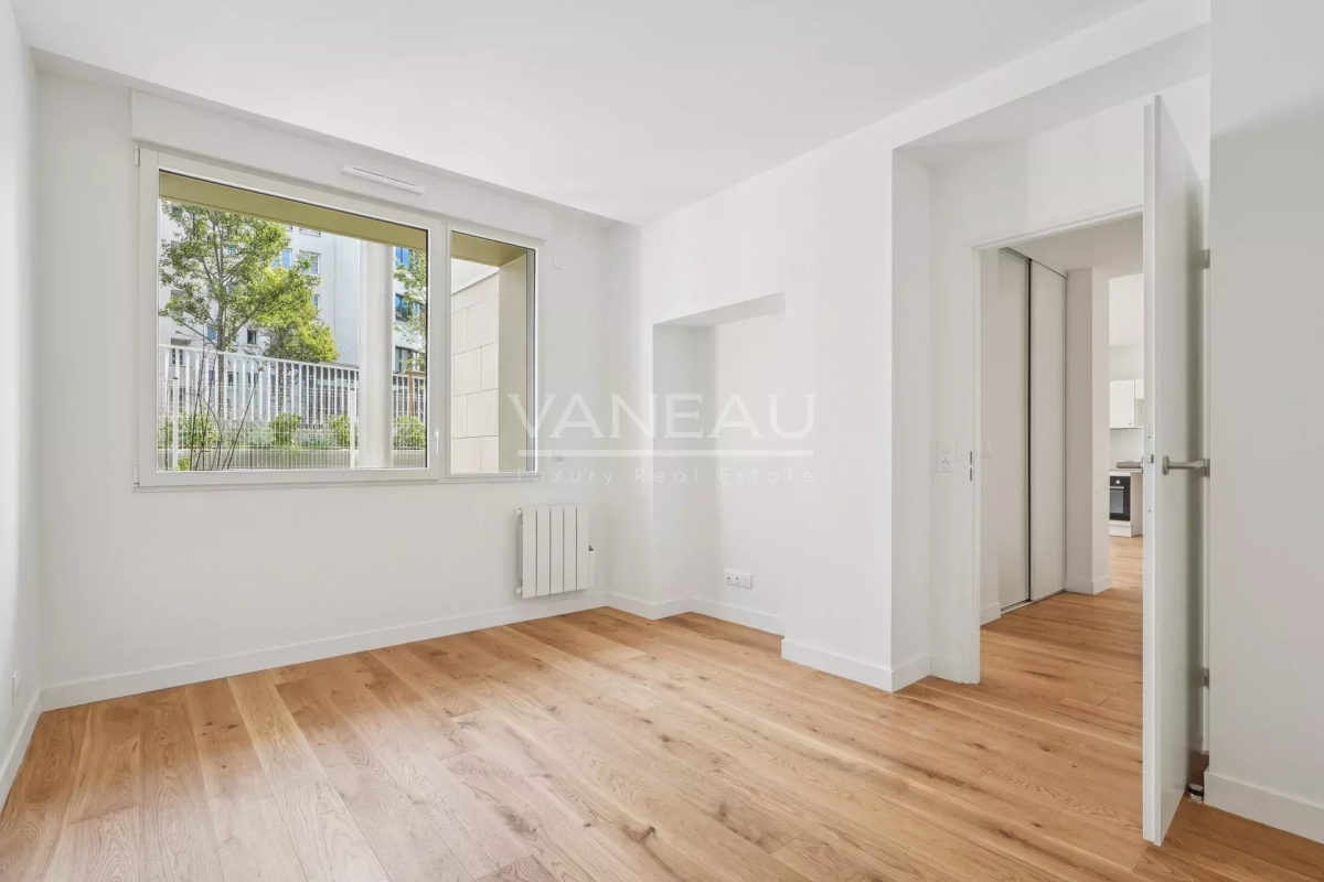 Luxury Apartment for sale in Issy-les-Moulineaux, 822 000 €, Photo 7