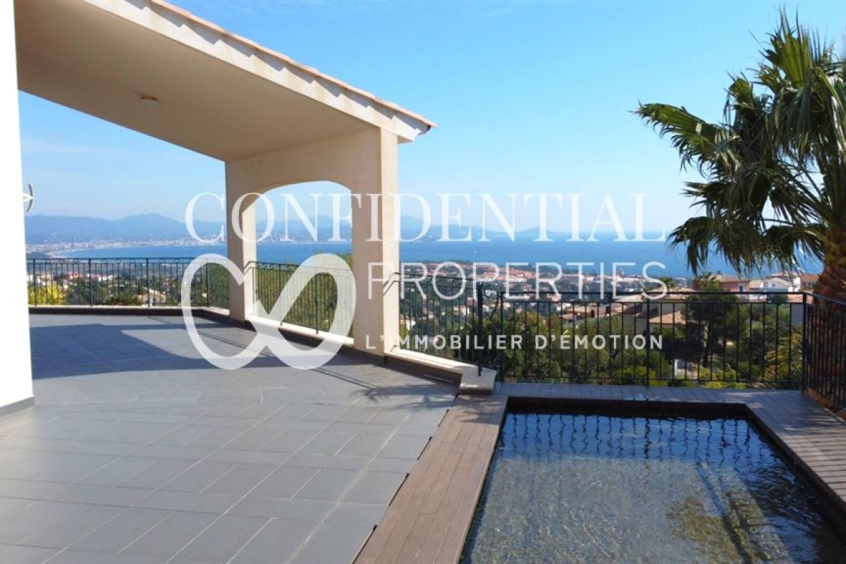 Maison de luxe à vendre à Saint-Aygulf, 1 830 000 €, Photo 1