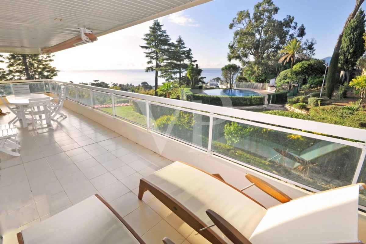 Appartement de luxe à vendre à Cannes, 1 272 000 €, Photo 1