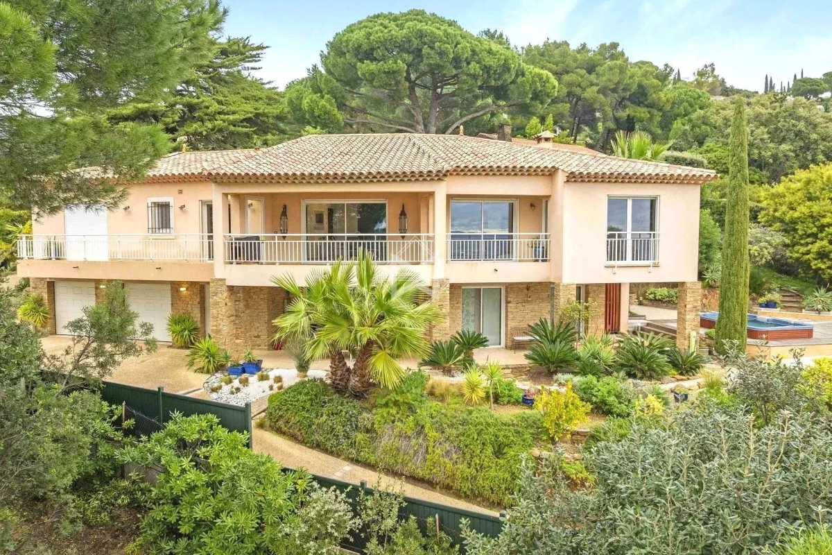 Maison de luxe à vendre à Le Lavandou, 3 000 000 €, Photo 1