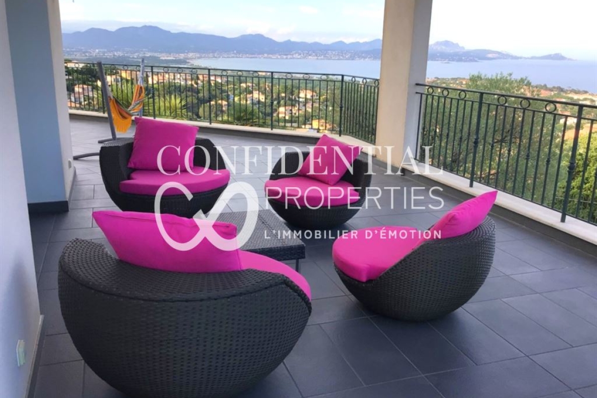 Luxury House for sale in Saint-Aygulf, 1 830 000 €, Photo 2