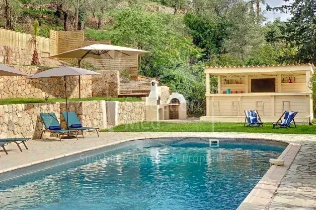 Luxury House for sale in Grasse, 1 785 000 €, Photo 2