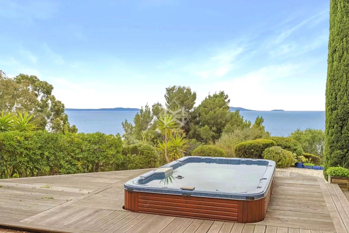 Maison de luxe à vendre à Le Lavandou, 3 000 000 €, Photo 2