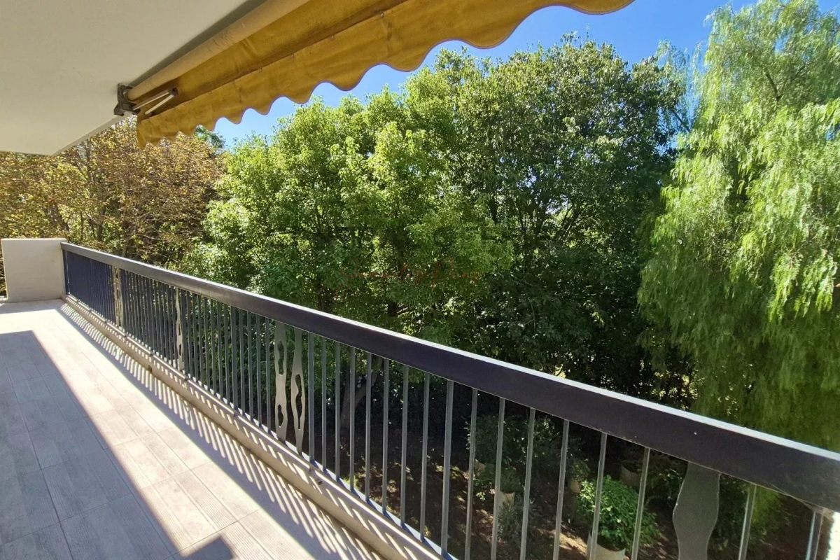 Appartement de luxe à vendre à Antibes, 398 000 €, Photo 3