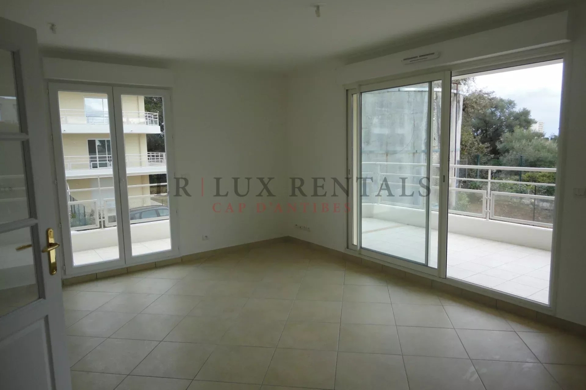 Appartement de luxe à vendre à Antibes, 220 000 €, Photo 4